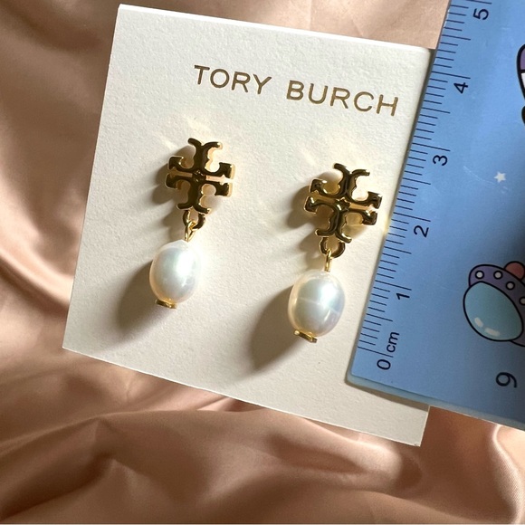 Tory Burch Kira Small Pearl Drop Earrings Womens Designer Earrings - Picture 8 of 8